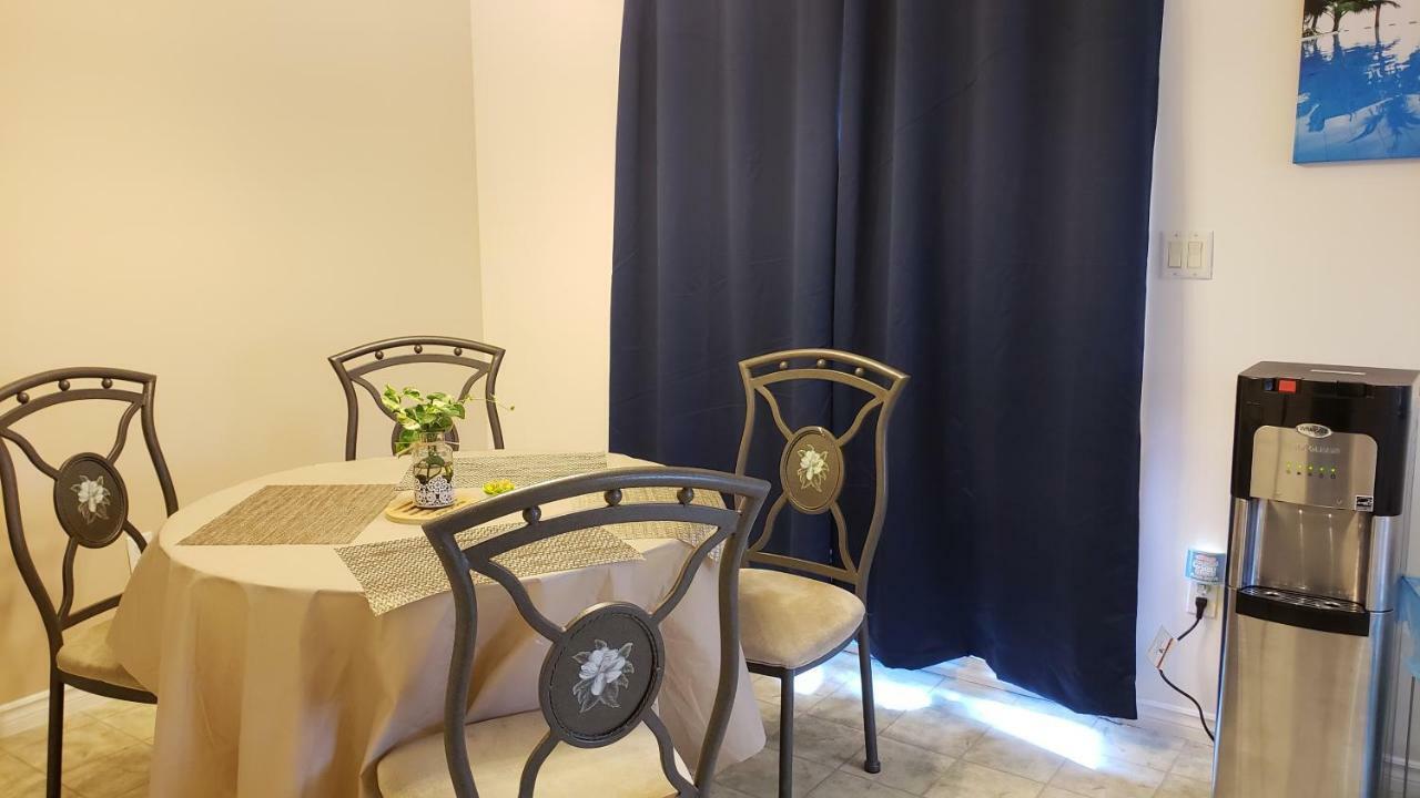 Farhad'S B&B Abbotsford Esterno foto